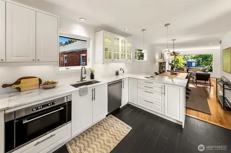 4861 24th Avenue S Seattle WA 98108