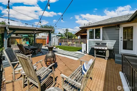 4861 24th Avenue S Seattle WA 98108