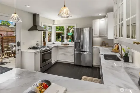 4861 24th Avenue S Seattle WA 98108