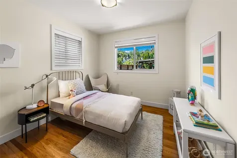 4861 24th Avenue S Seattle WA 98108