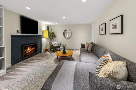 4861 24th Avenue S Seattle WA 98108