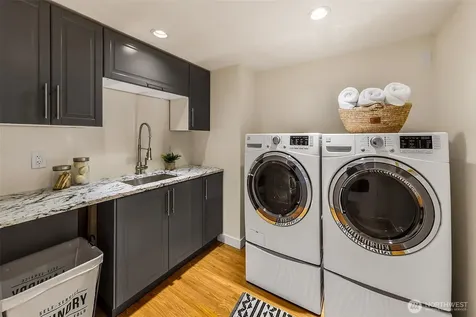 4861 24th Avenue S Seattle WA 98108