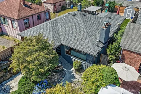 4861 24th Avenue S Seattle WA 98108