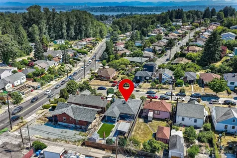 4861 24th Avenue S Seattle WA 98108