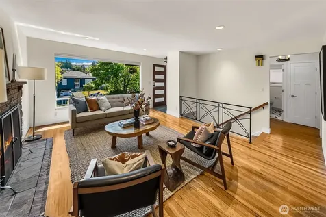 4861 24th Avenue S Seattle WA 98108