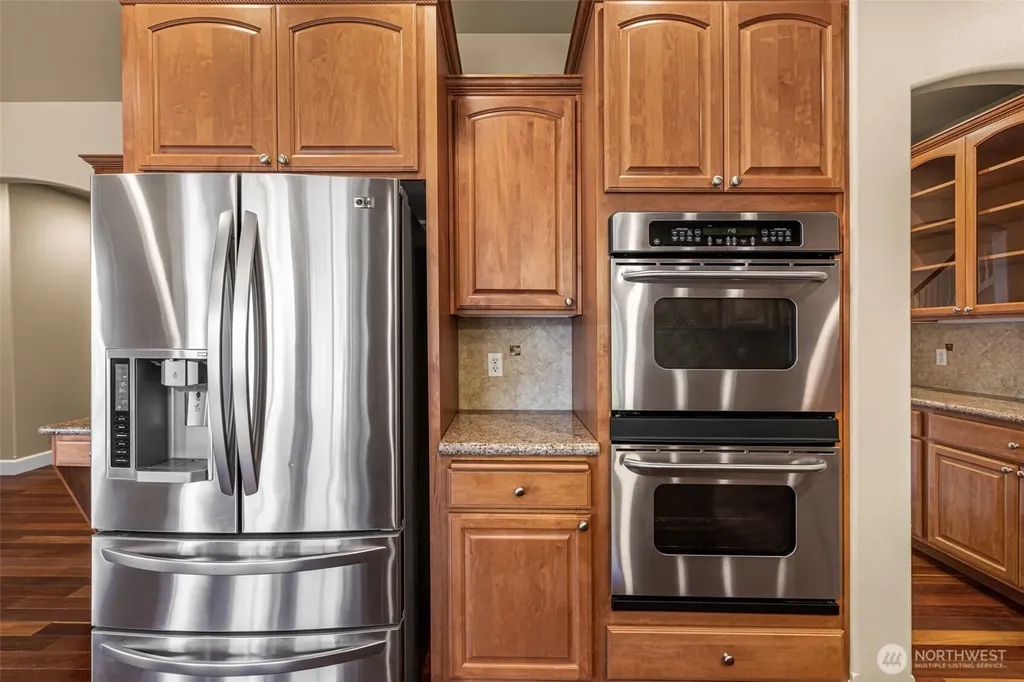 1213 24th Street NW Puyallup WA 98371
