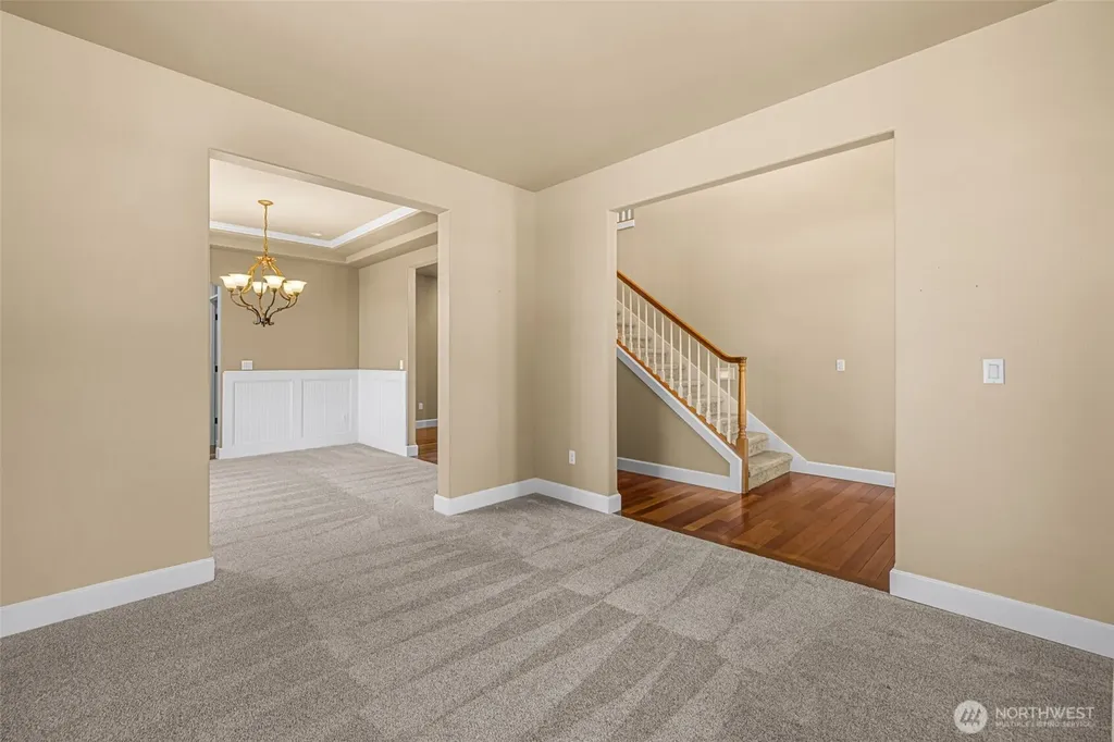 1213 24th Street NW Puyallup WA 98371