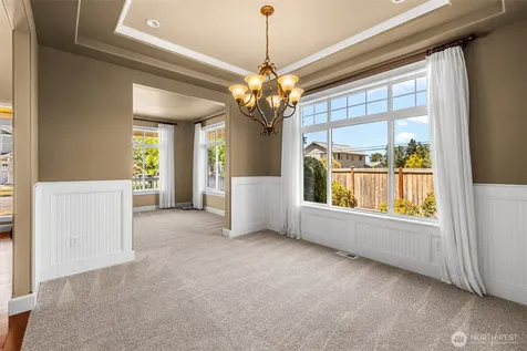 1213 24th Street NW Puyallup WA 98371