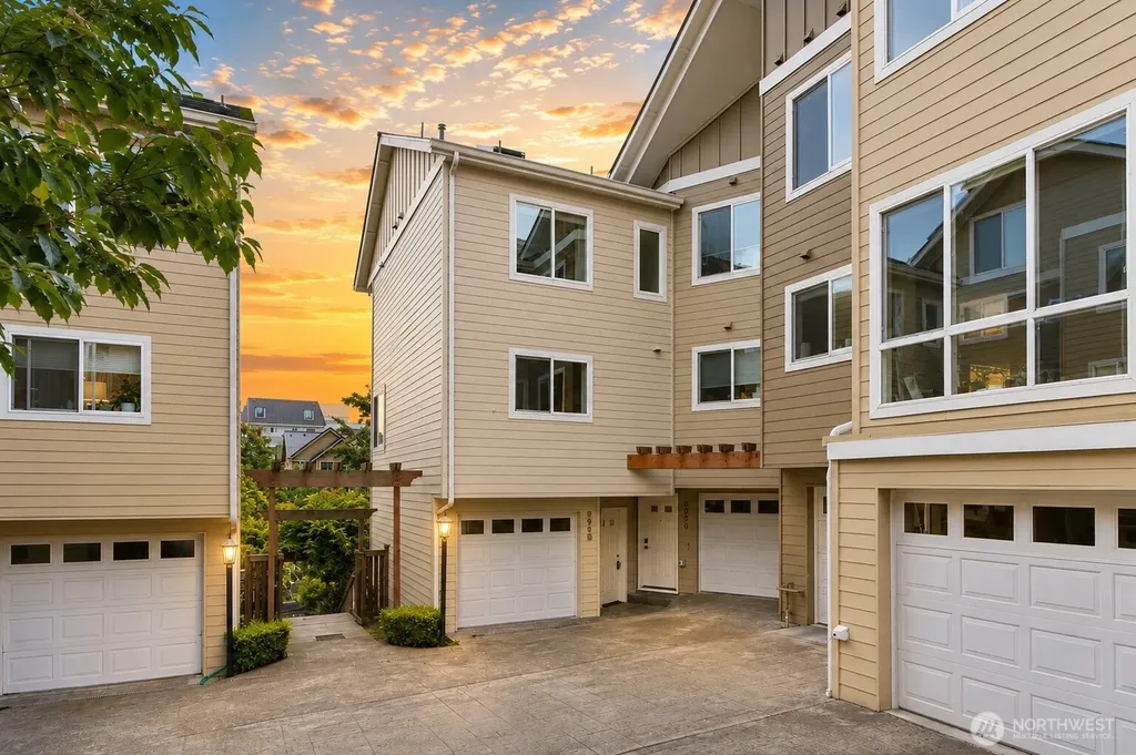 936 N 35th Street Seattle WA 98103