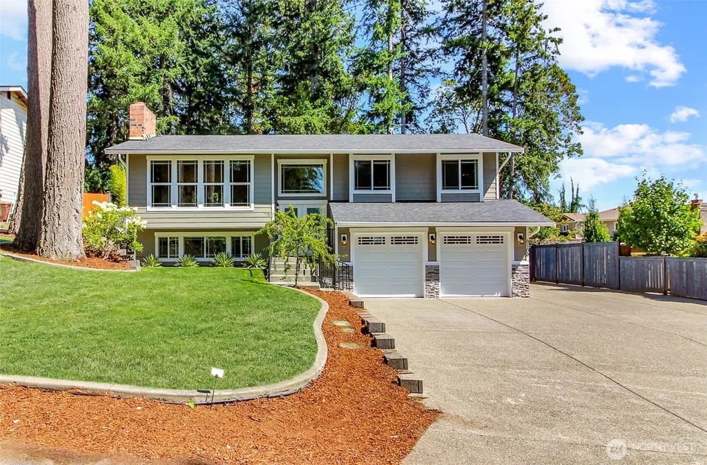 6109 50 St Court W University Place WA 98467