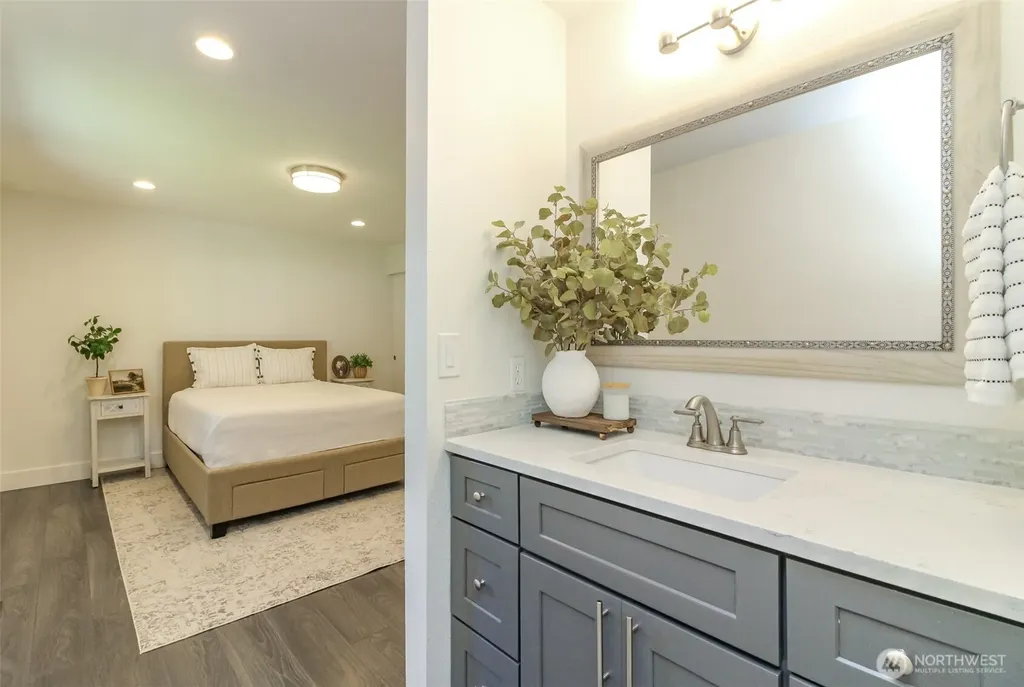 6109 50 St Court W University Place WA 98467