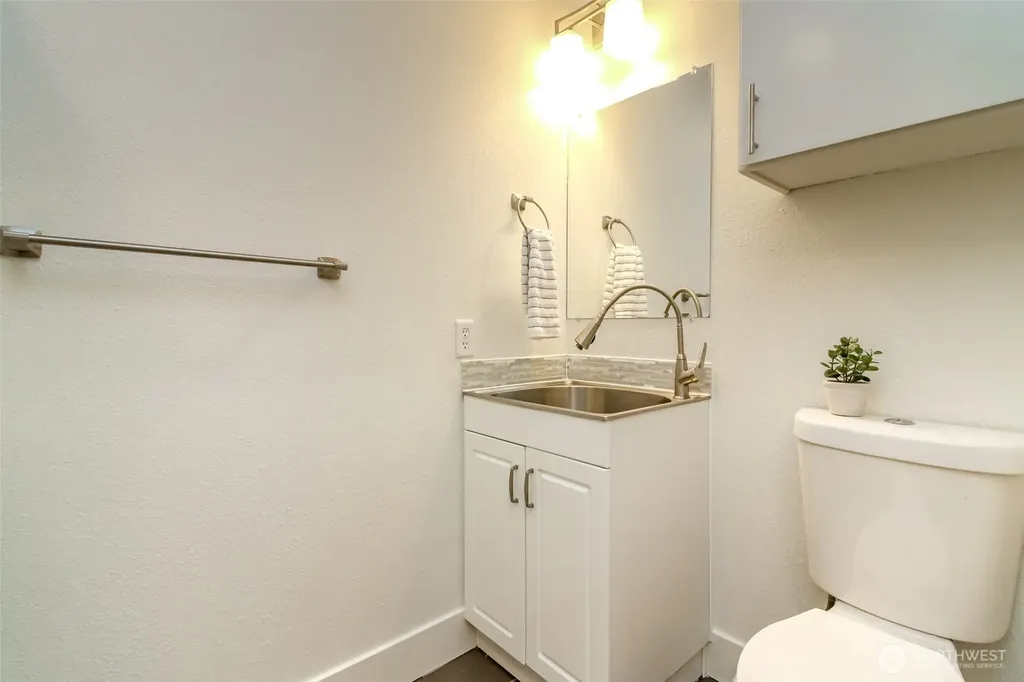 6109 50 St Court W University Place WA 98467