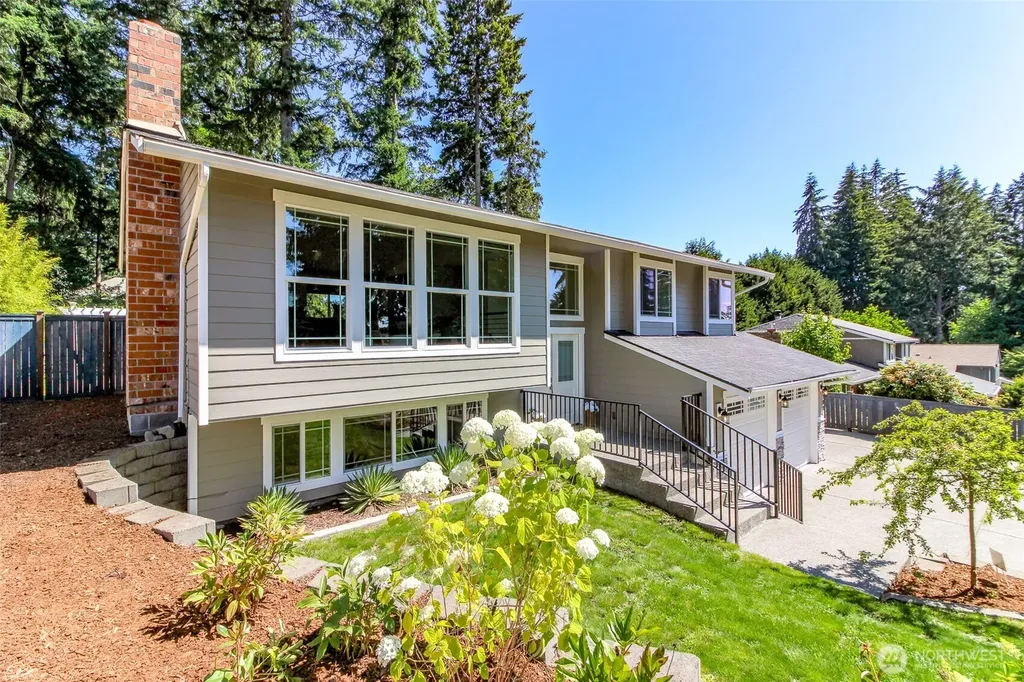 6109 50 St Court W University Place WA 98467