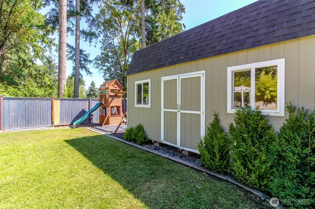6109 50 St Court W University Place WA 98467