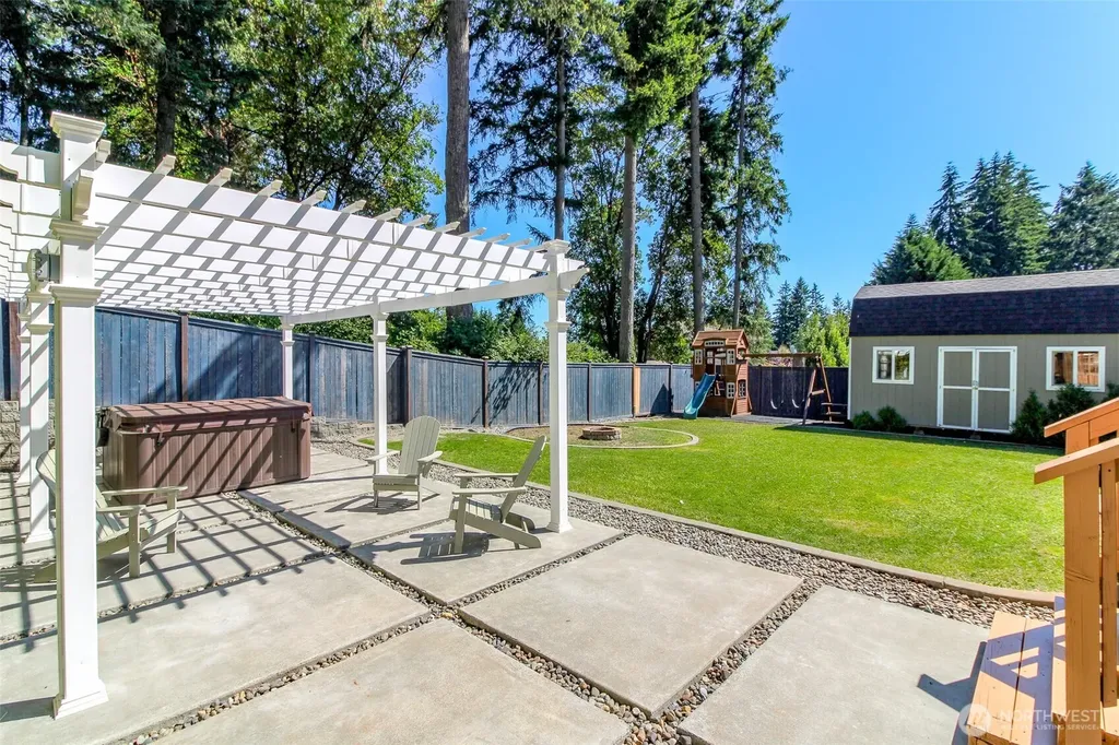 6109 50 St Court W University Place WA 98467