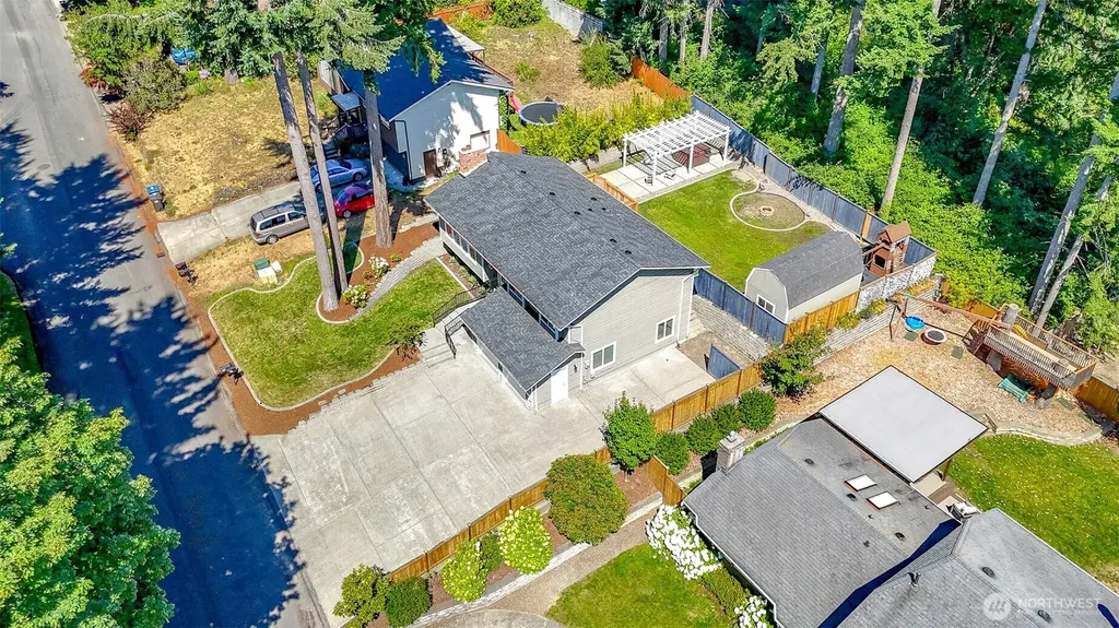 6109 50 St Court W University Place WA 98467