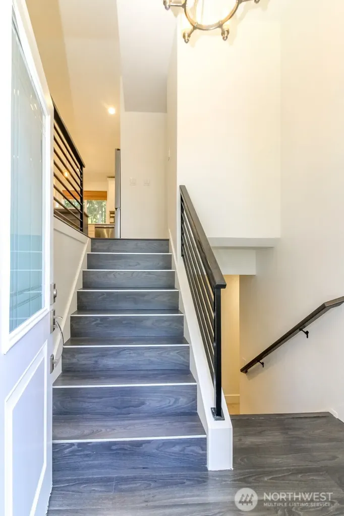 6109 50 St Court W University Place WA 98467