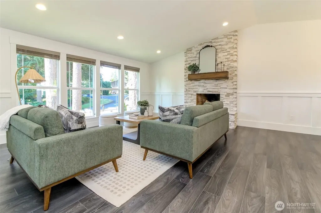 6109 50 St Court W University Place WA 98467