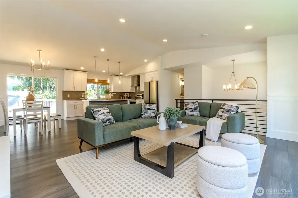6109 50 St Court W University Place WA 98467