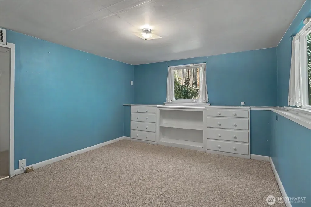 322 N 81st Street Seattle WA 98103