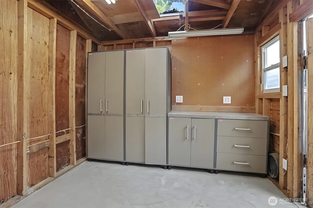 322 N 81st Street Seattle WA 98103