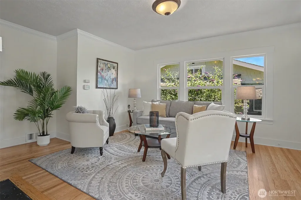 322 N 81st Street Seattle WA 98103