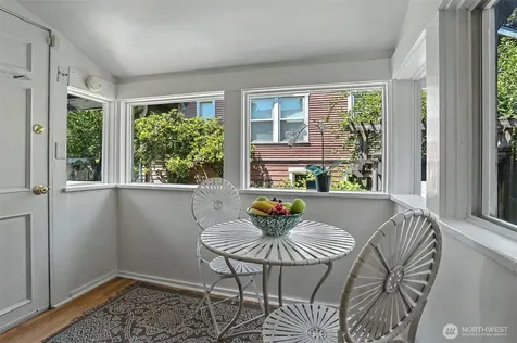 322 N 81st Street Seattle WA 98103