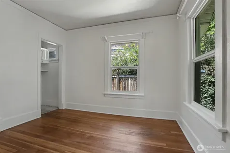 322 N 81st Street Seattle WA 98103