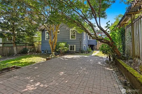 322 N 81st Street Seattle WA 98103
