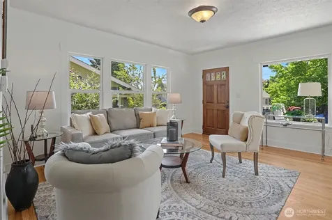 322 N 81st Street Seattle WA 98103