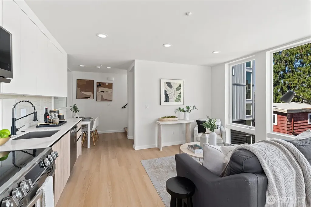 3116 Queen Anne Avenue N Seattle WA 98119