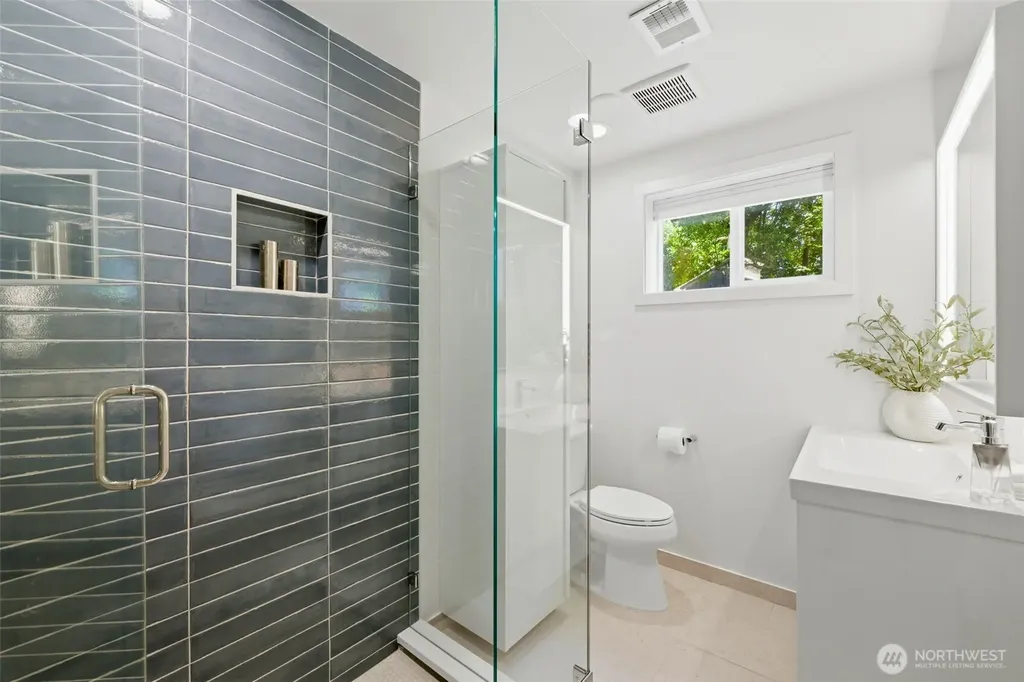 164 Madrona Drive NW Gig Harbor WA 98335