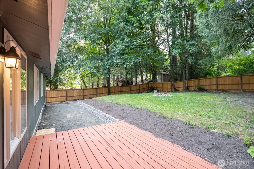 31 E Earll Drive Shelton WA 98584