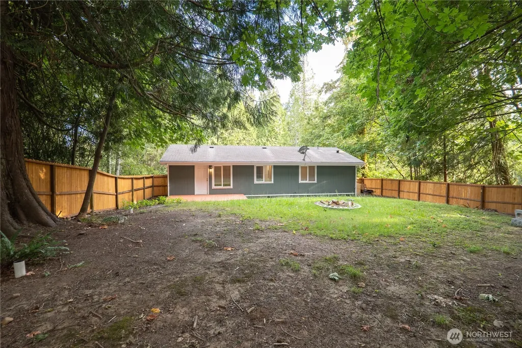 31 E Earll Drive Shelton WA 98584
