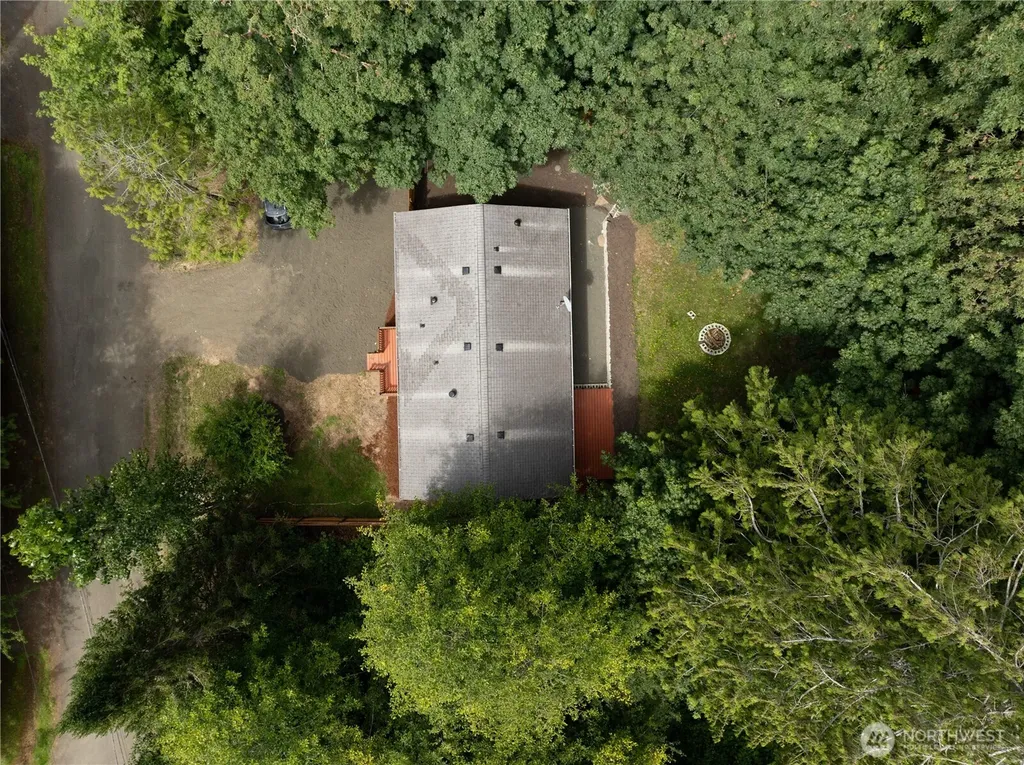 31 E Earll Drive Shelton WA 98584
