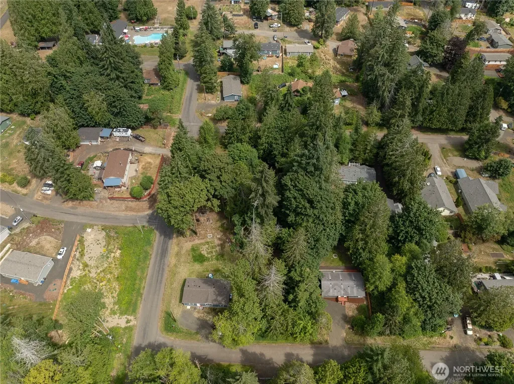 31 E Earll Drive Shelton WA 98584