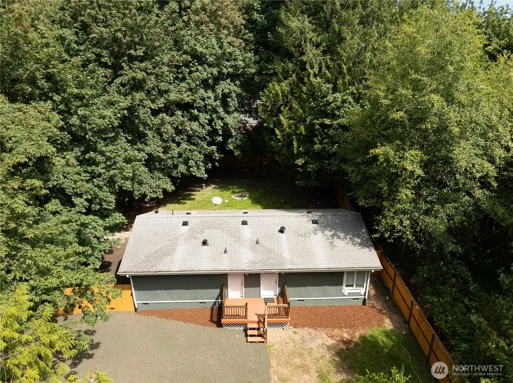 31 E Earll Drive Shelton WA 98584