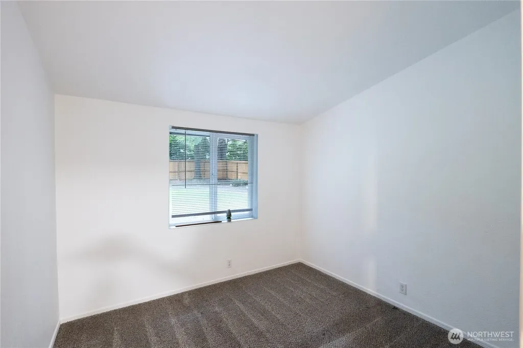 31 E Earll Drive Shelton WA 98584