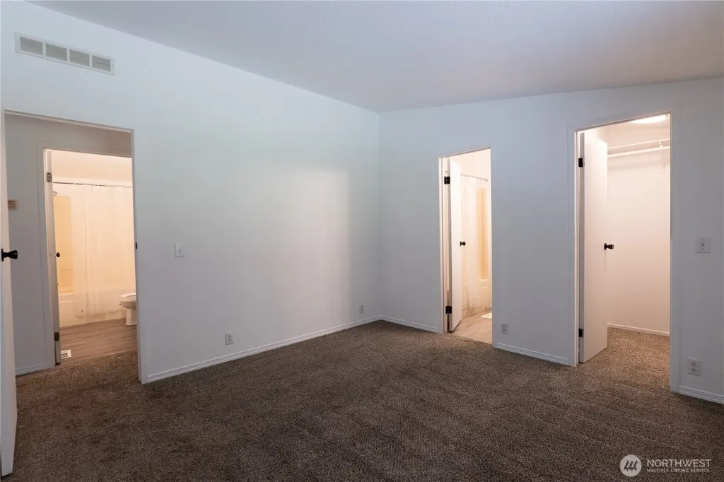 31 E Earll Drive Shelton WA 98584