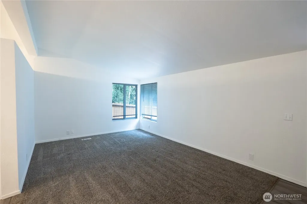 31 E Earll Drive Shelton WA 98584