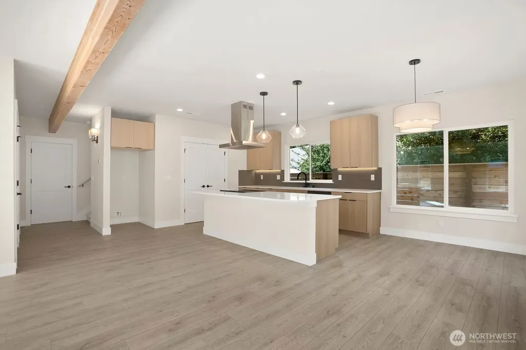 508 SW 137th Street Burien WA 98166