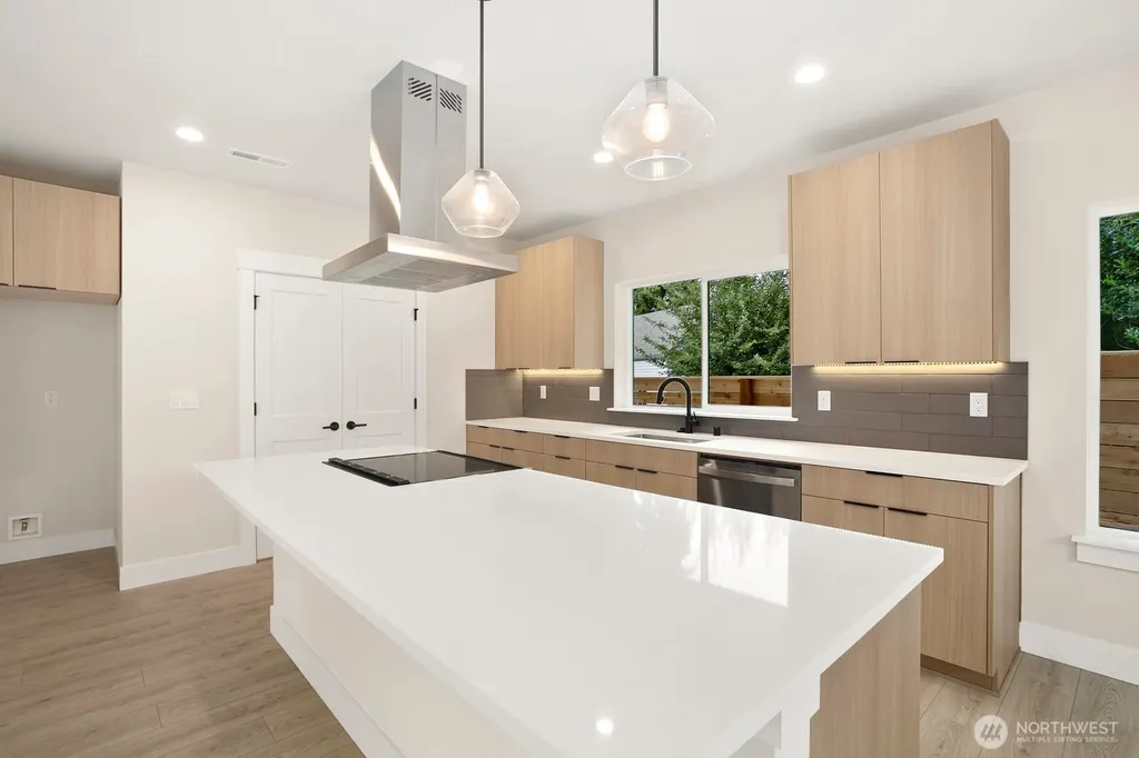 508 SW 137th Street Burien WA 98166
