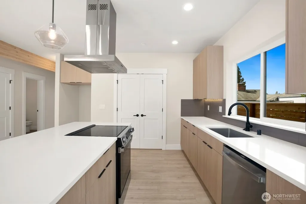 508 SW 137th Street Burien WA 98166