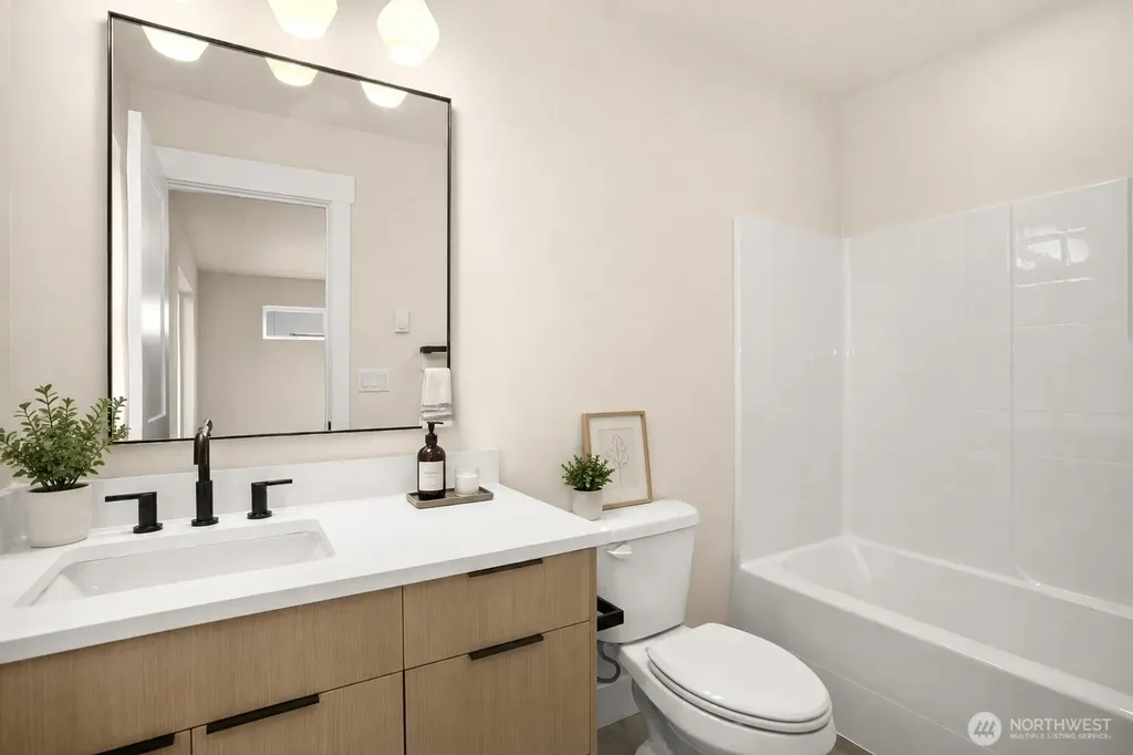 508 SW 137th Street Burien WA 98166