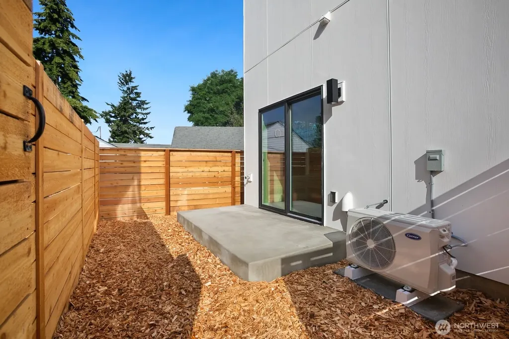 508 SW 137th Street Burien WA 98166