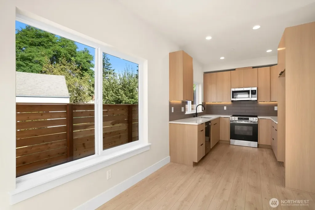 508 SW 137th Street Burien WA 98166
