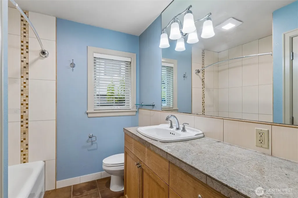 102 Galer Street Seattle WA 98109