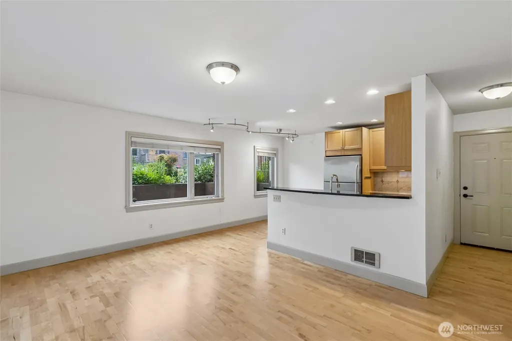 102 Galer Street Seattle WA 98109