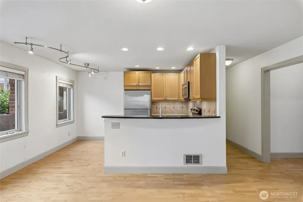 102 Galer Street Seattle WA 98109