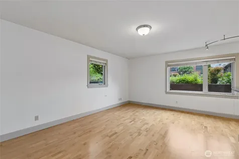 102 Galer Street Seattle WA 98109